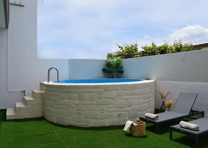 Elizabeth Cozy Close To The * Chania (Crete)