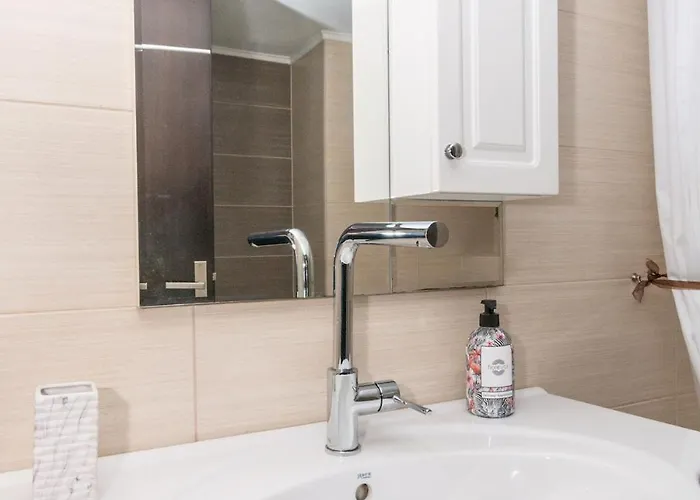 Elizabeth Cozy Close To The Apartament