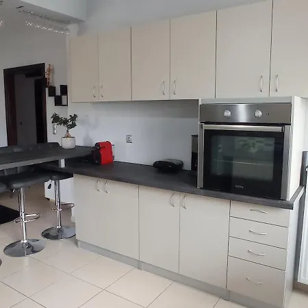 Elizabeth Cozy Close To The דירה