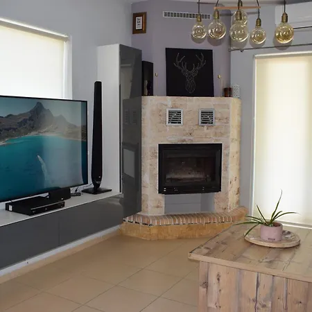 Elizabeth Cozy Close To The * Chania (Crete)