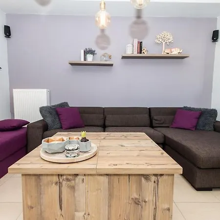 Elizabeth Cozy Close To The Apartment