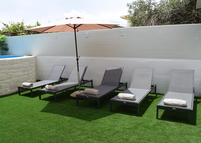 Elizabeth Cozy Close To The * Chania (Crete)