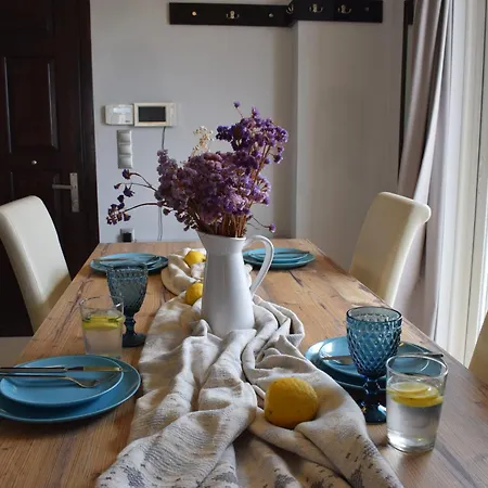 Апартаменты Elizabeth Cozy Close To The *